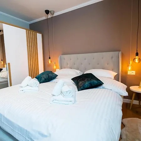 Hanna - Belle In The Heart Of The Old Town Apartment