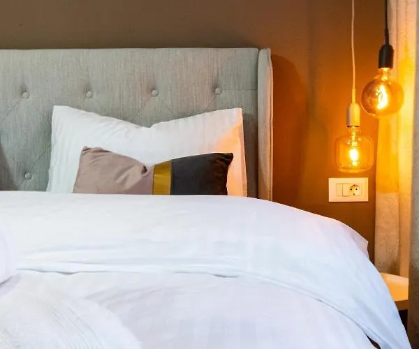 Hanna - Belle In The Heart Of The Old Town Lägenhet Braşov