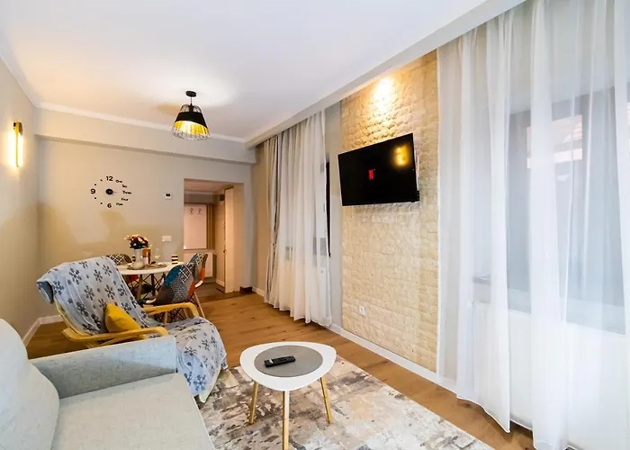 Hanna - Belle In The Heart Of The Old Town Braşov