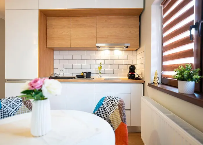 Hanna - Belle In The Heart Of The Old Town *